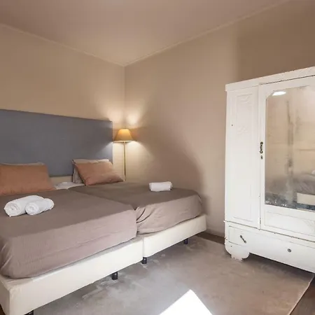 Jo's Place 3* Lissabon