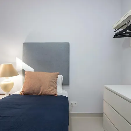 Jo's Place Gasthuis 3*